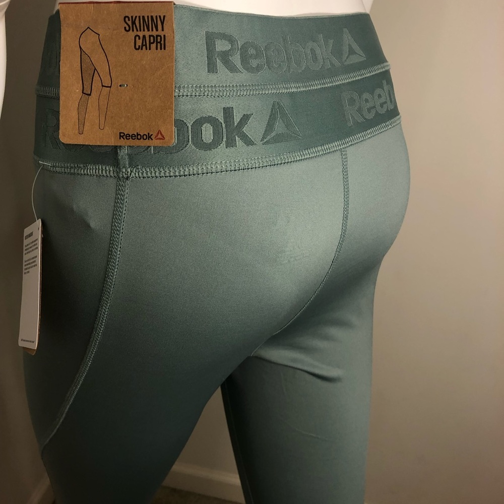 💚Reebok’s Skinny Active Capris